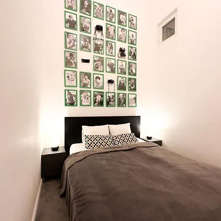 Cozy Downtown 2Br Ground Fl Apt - Green Piano Budapest Exterior photo