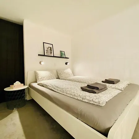 Cozy Downtown 2Br Ground Fl Apt - Green Piano Budapest Exterior photo