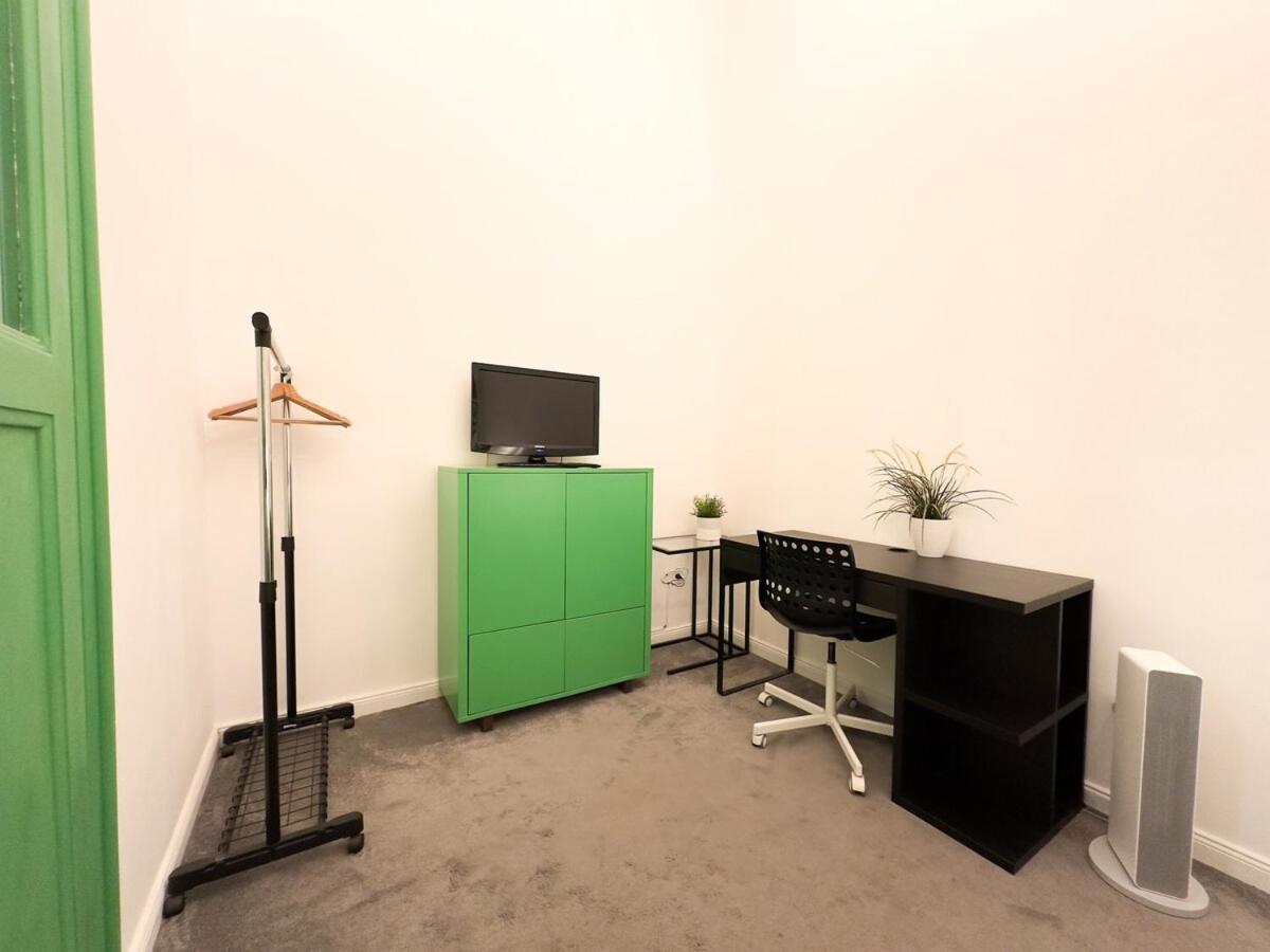 Cozy Downtown 2br Ground Fl - Piano * Будапешт