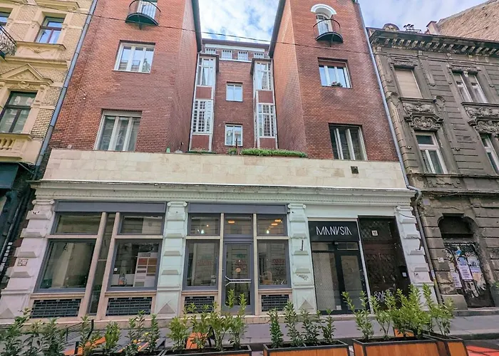 Cozy Downtown 2Br Ground Fl Apt - Green Piano
