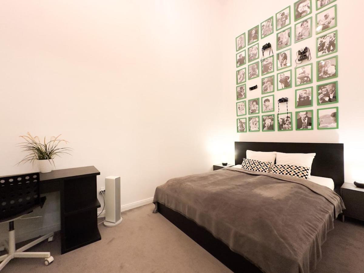 Apartamento Cozy Downtown 2br Ground Fl - Piano Budapest
